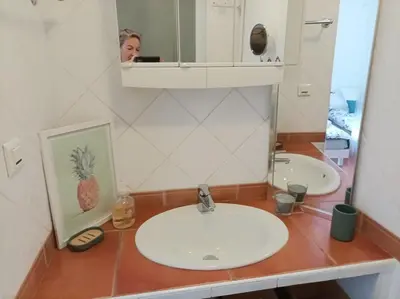 Salle de bains dans l'établissement L' HERISSAUDIERE-GRAND GITE