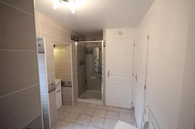 Salle de bains dans l'établissement Amazing renovated Loire Valley gite