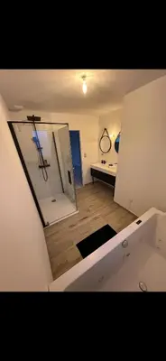 Salle de bains dans l'établissement Chez nous