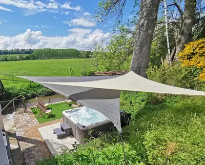 Jardin de l'établissement Grande maison détente & loisirs