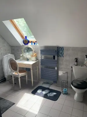 Salle de bains dans l'établissement Etage maison, accès indépendant