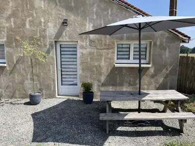 Terrasse ou espace extérieur de l'établissement Logement entier à la campagne proche du circuit et du zoo de la Flèche