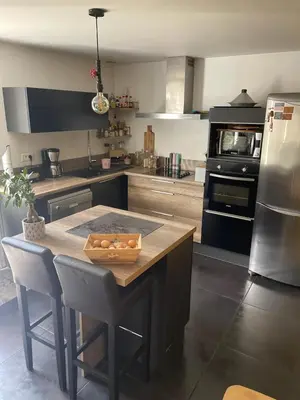 Cuisine ou kitchenette dans l'établissement Maison Mimosa