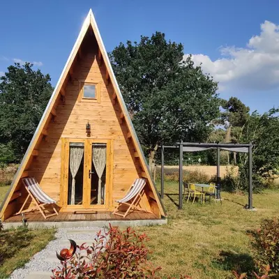 Jardin de l'établissement Tipi Apache des monteaux