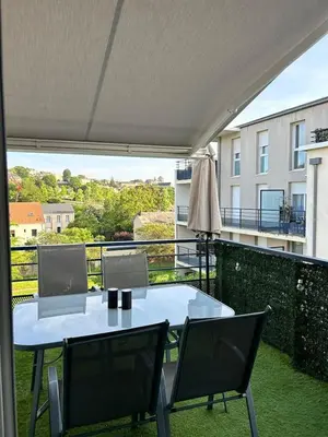 Balcon ou terrasse dans l'établissement Appartement une chambre proche centre ville et transports