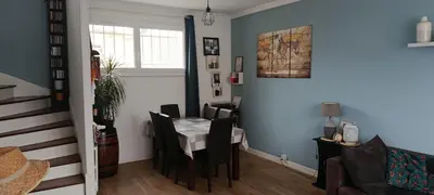 Coin salon dans l'établissement Loue maison 24h du Mans voiture,moto