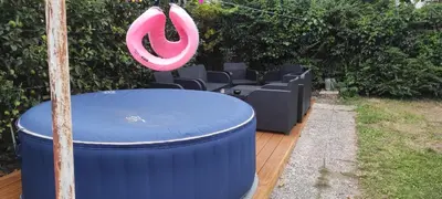 Jardin de l'établissement Loue maison 24h du Mans voiture,moto