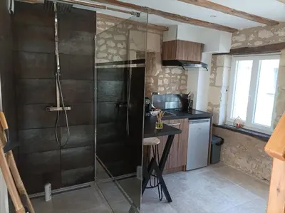 Cuisine ou kitchenette dans l'établissement L'instant Civray