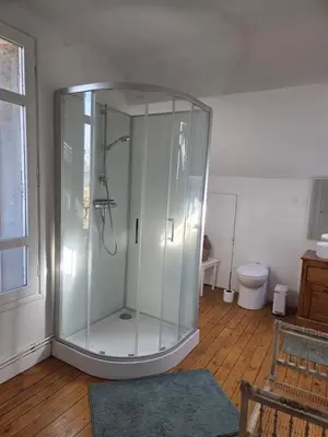 Salle de bains dans l'établissement Le Polygone