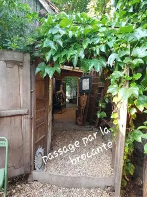 Jardin de l'établissement La cabane de Mimi la Sardine