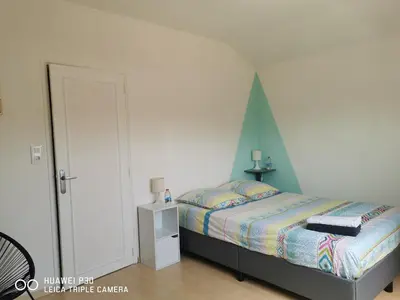 Un ou plusieurs lits dans un hébergement de l'établissement 2 chambres privatives avec Sdb proche circuit