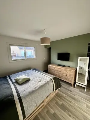 Un ou plusieurs lits dans un hébergement de l'établissement Chambres 24h du Mans
