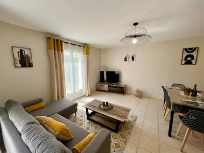 Coin salon dans l'établissement Gîte Basilic