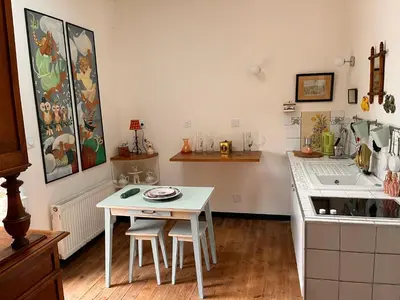 Cuisine ou kitchenette dans l'établissement les loges du chaudron