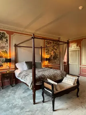 Un ou plusieurs lits dans un hébergement de l'établissement Château de la Huberdière