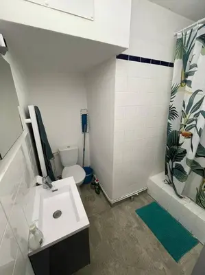 Salle de bains dans l'établissement Studio RdC parking privé gratuit