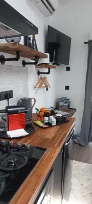 Cuisine ou kitchenette dans l'établissement au p'tit logis montlouisien