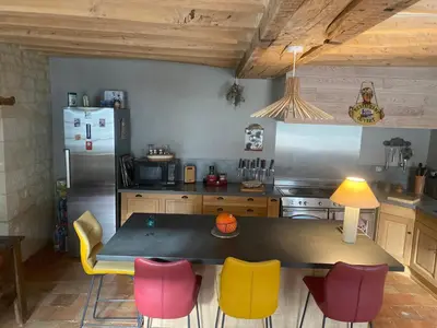 Cuisine ou kitchenette dans l'établissement Logis huit clos calme et romantique proche Saumur