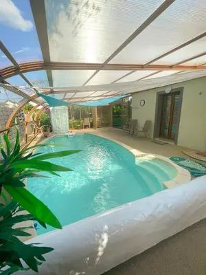 Piscine de l'établissement maison philirina ou située à proximité