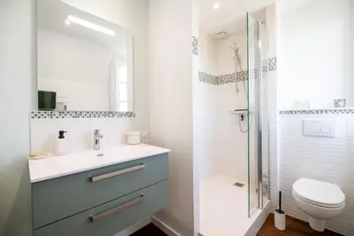 Salle de bains dans l'établissement Le Clos Eugénie
