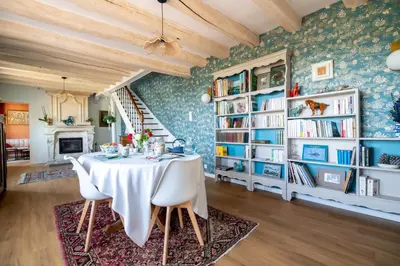 Coin salon dans l'établissement Le Clos Eugénie