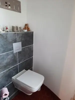 Salle de bains dans l'établissement La Tour de rêves