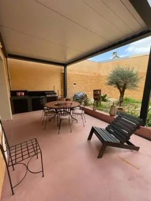 Coin salon dans l'établissement maison 15 mins du Mans