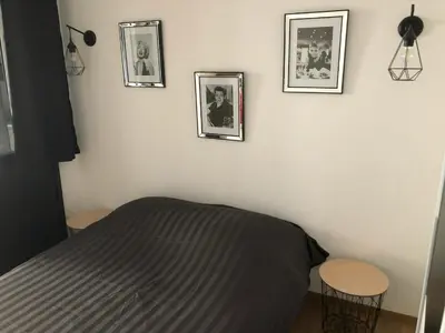 Un ou plusieurs lits dans un hébergement de l'établissement Appartement atelier dans vieux blois