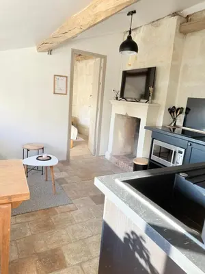 Cuisine ou kitchenette dans l'établissement La tour de l Horloge, appt typique à 500m du château