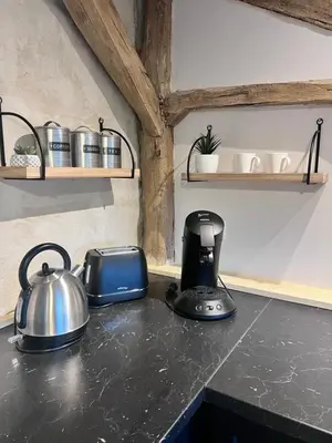 Cuisine ou kitchenette dans l'établissement La tour de l Horloge, appt typique à 500m du château