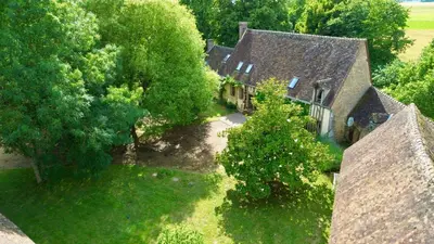 Jardin de l'établissement villa festive HOMAZING piscine privée 2h de Paris