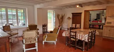 Télévision ou salle de divertissement dans l'établissement Domaine des Aulnaies - Beauval - Mareuil sur Cher