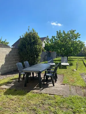 Jardin de l'établissement Maison à 1km du circuit des 24h du Mans