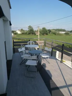 Balcon ou terrasse dans l'établissement Appartement indépendant, parking privé, 600m du circuit