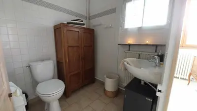 Salle de bains dans l'établissement Gîte Lauréline - Familial et Authentique