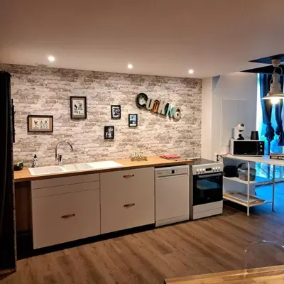 Cuisine ou kitchenette dans l'établissement L'Atelier Gîte-Loft 6/8 pers