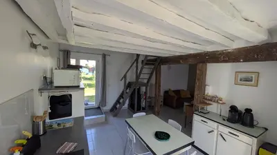Cuisine ou kitchenette dans l'établissement La dépendance, petite maison au calme 1Chambre