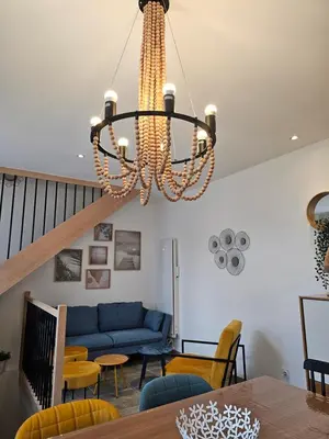 Coin salon dans l'établissement Maison Brizon collection Pepeaz