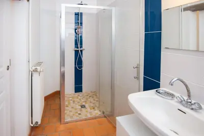 Salle de bains dans l'établissement La croix des vignes