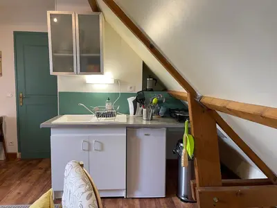 Cuisine ou kitchenette dans l'établissement La Melerie