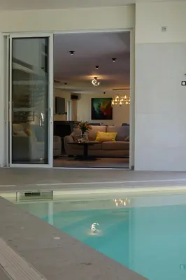 Piscine de l'établissement La Villa des Lys ou située à proximité