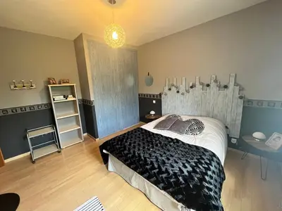 Un ou plusieurs lits dans un hébergement de l'établissement La rocaille 3 chambres doubles