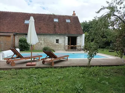 Piscine de l'établissement Longère avec piscine ou située à proximité