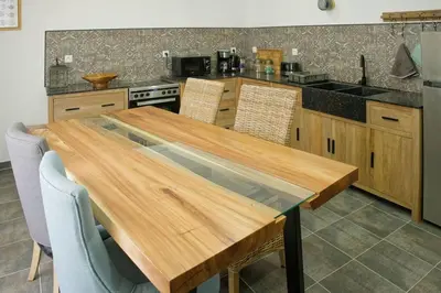 Cuisine ou kitchenette dans l'établissement La Thorésienne