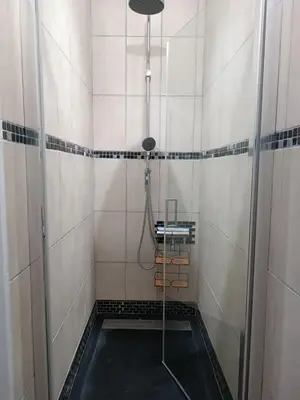 Salle de bains dans l'établissement La petite ligérienne