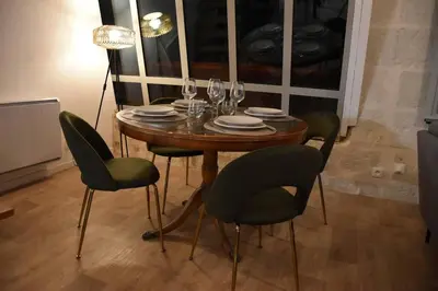 Coin salon dans l'établissement Superbe duplex La Verrière chic, cosy et spacieux