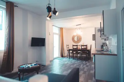Cuisine ou kitchenette dans l'établissement Le Cube Soma - Confortable T3