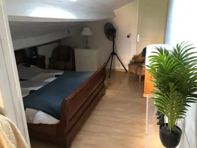 Un ou plusieurs lits dans un hébergement de l'établissement la cave