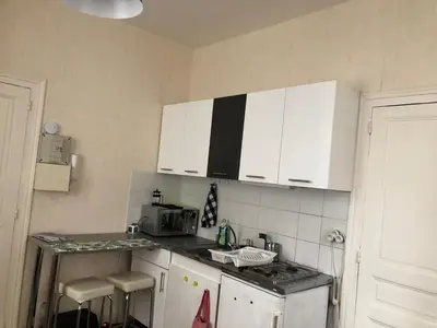 Cuisine ou kitchenette dans l'établissement Appt à Blois : Art et Histoire !