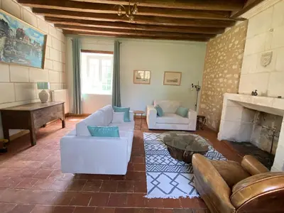 Coin salon dans l'établissement Maison de Campagne avec Piscine, Vallée de la Loire